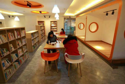 广元旺苍县首个馆社联办图书馆对读者开放