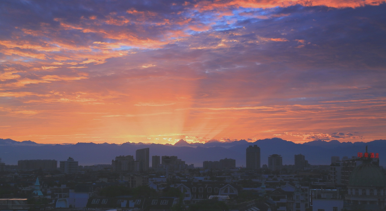 柳城夕晖  程国平2016年6月摄于温江  电话13693460869.jpg